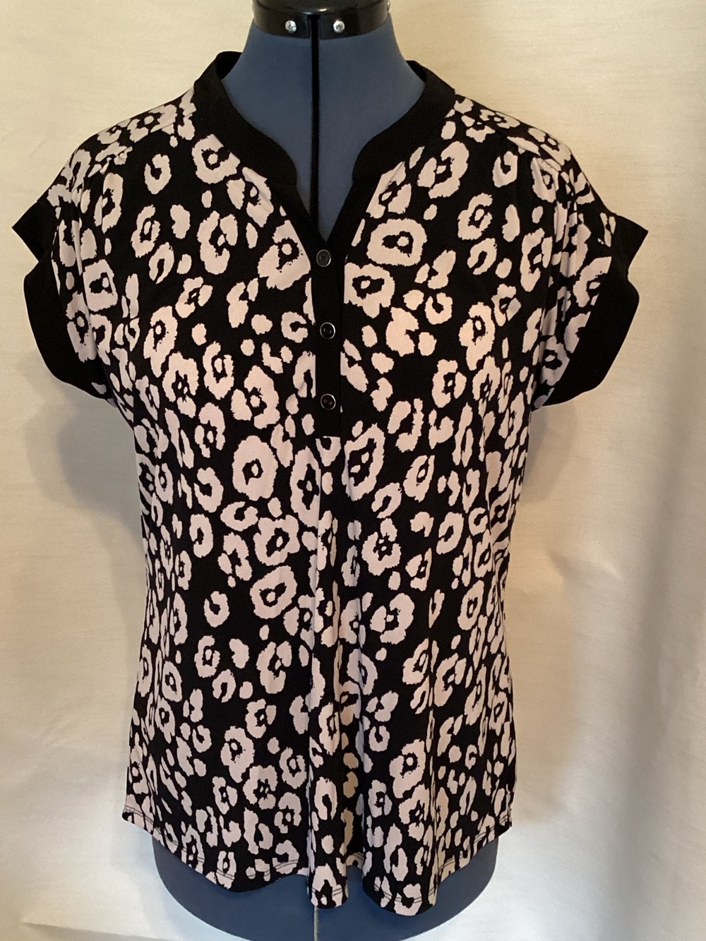 Black and Cream Leopard Print Short Sleeve Blouse